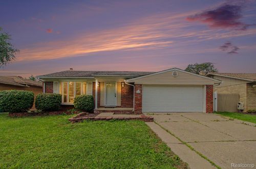 28440 Weddel Ave, Brownstown Twp, MI, 48183-5045 | Card Image