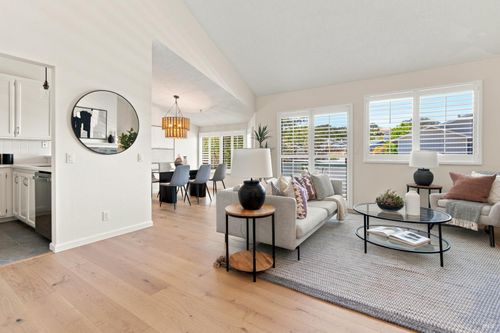 1142 Redwood Blvd, Novato, CA, 94947-5301 | Card Image