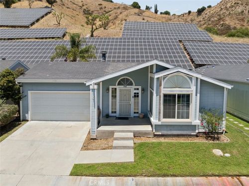 19931 Northcliff, Canyon Country, CA, 91351 | Card Image