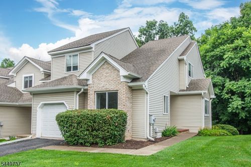 12 Pale Star Ct, Hamburg, NJ, 07419-2423 | Card Image