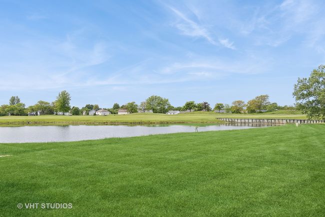 21513 W Douglas Ln, Condo with 3 bedrooms, 2 bathrooms and 2 parking in Plainfield IL | Image 22