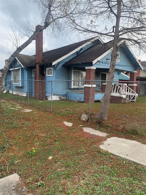 5001 Sherman St, Houston, TX, 77011-3139 | Card Image