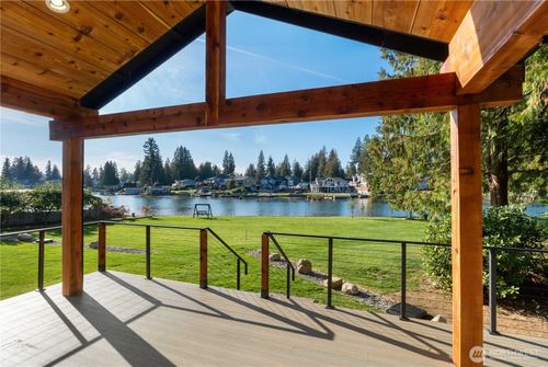 6598 Vandermark Road E, Bonney Lake, WA, 98391 | Card Image