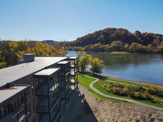 APT-413 - 1 1 St St, Condo with 3 bedrooms, 2 bathrooms and 1 parking in Oakmont PA | Image 4