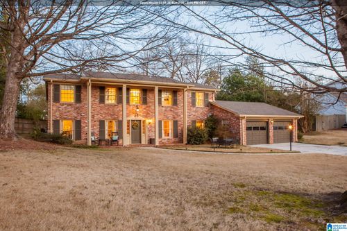 1347 Badham Dr, Vestavia Hills, AL, 35216-2939 | Card Image