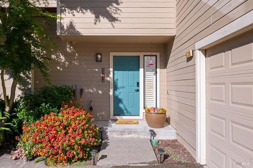 4736 Shade Tree Lane, Santa Rosa, CA, 95405 | Card Image