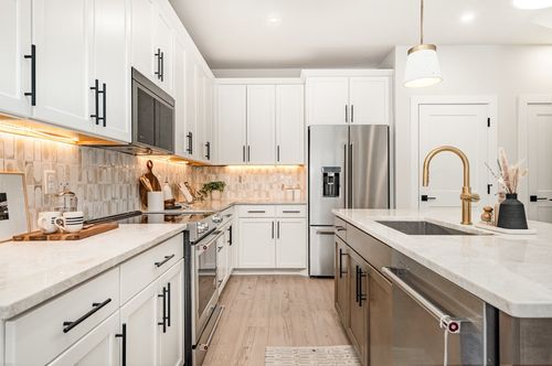 130 Zola Aly, Nashville, TN, 37209-2486 | Card Image