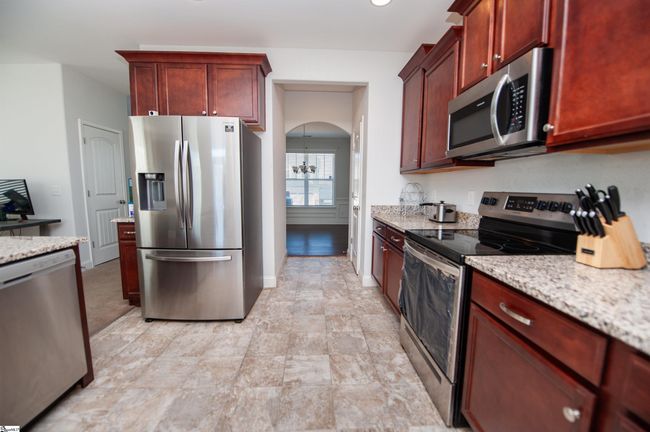 920 Ravenfield Dr, House other with 4 bedrooms, 3 bathrooms and 2 parking in Duncan SC | Image 8