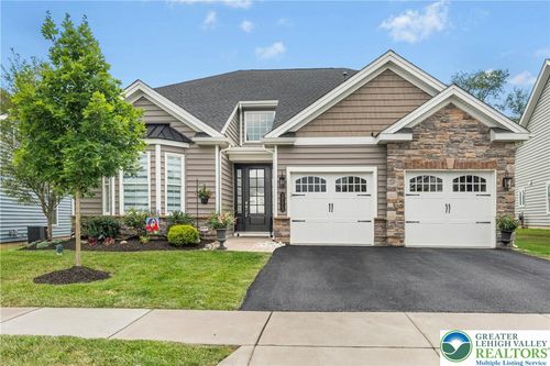 3773 Loyal Ln, EASTON, PA, 18045-9714 | Card Image