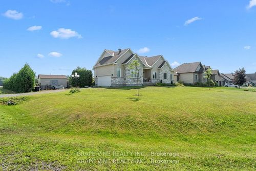 5607 Maklynne Way, Vars, ON, K0A3H0 | Card Image