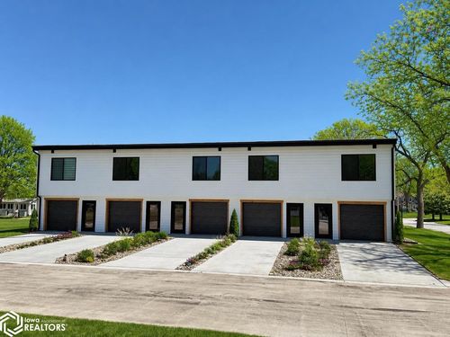 322 S 11th St, Sac City, IA, 50583-2036 | Card Image