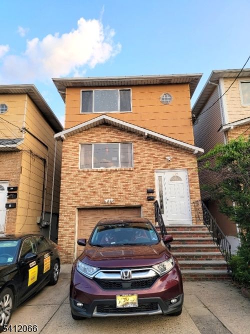 619 Sussex St, Harrison, NJ, 07029-2213 | Card Image