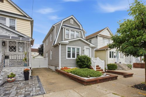 9437 133rd Avenue, New York, NY, 11417 | Card Image