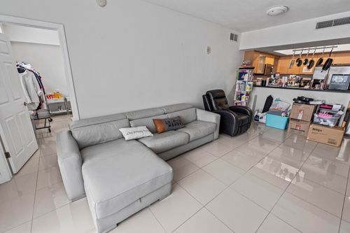 512-140 S Dixie Hwy, Hollywood, FL, 33020-7316 | Card Image