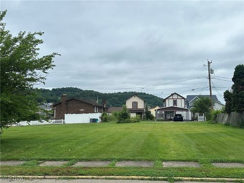 816 Pierce Ave, Toronto, OH, 43964-1050 | Card Image