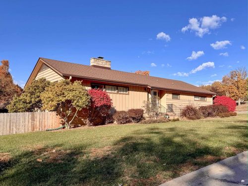 1427 Sunny Slope Ln, Manhattan, KS, 66502 | Card Image