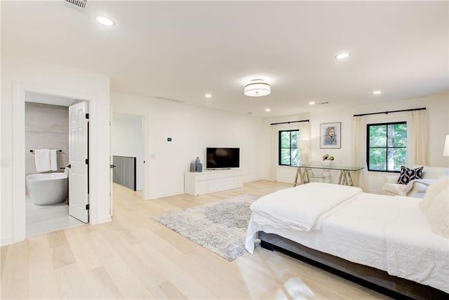 6090 River Chase Cir, House other with 4 bedrooms, 5 bathrooms and 2 parking in Sandy Springs GA | Image 32