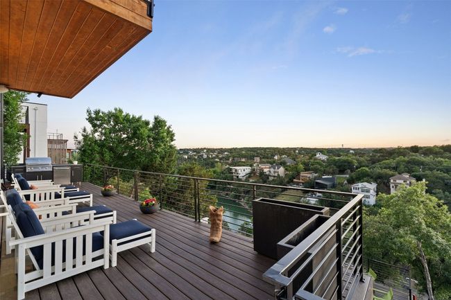 14417 Cochise Trl, House other with 4 bedrooms, 3 bathrooms and 4 parking in Austin TX | Image 4