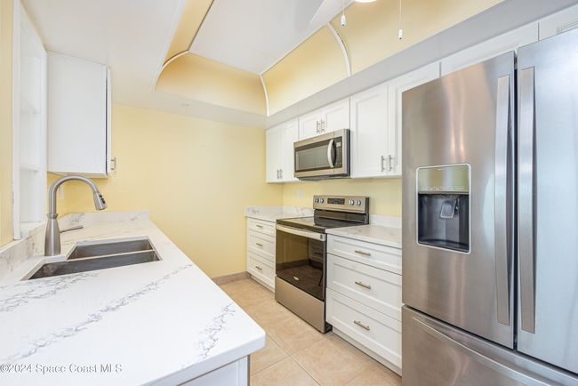 504 - 205 Highway A1a, Condo with 2 bedrooms, 2 bathrooms and null parking in Satellite Beach FL | Image 7