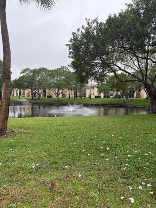 i1-800 Cypress Park Way, Deerfield Beach, FL, 33064-5078 | Card Image