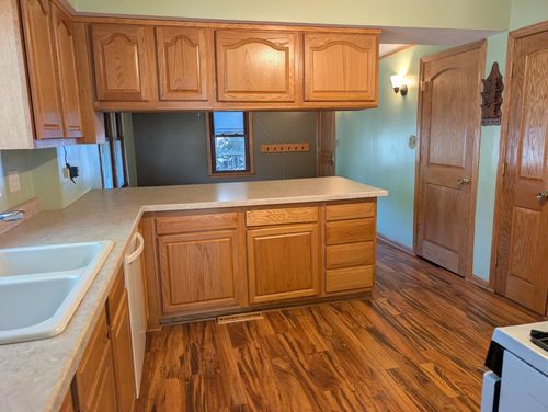 1049 Gorman Ave, West Saint Paul, MN, 55118-1415 | Card Image