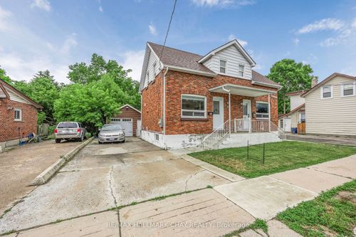 154 Sanford St, Barrie, ON, L4N3C7 | Card Image