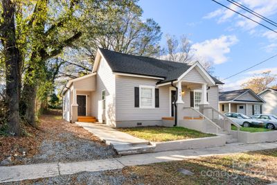 209 Pryor Street, Home with 4 bedrooms, 2 bathrooms and null parking in Gastonia NC | Image 2