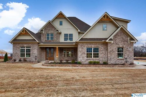 335 Kendallwood Dr, Meridianville, AL, 35759-2473 | Card Image