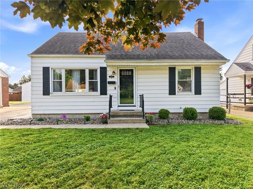 95 Westview Ave, Hubbard, OH, 44425-1960 | Card Image