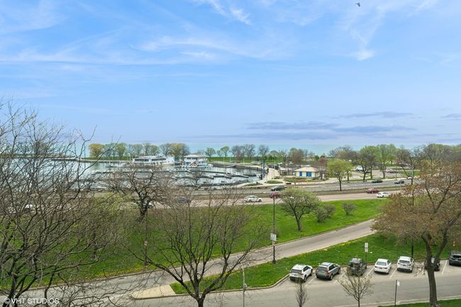 APT-5D - 3180 N Lake Shore Dr, Condo with 2 bedrooms, 2 bathrooms and 2 parking in CHICAGO IL | Image 14
