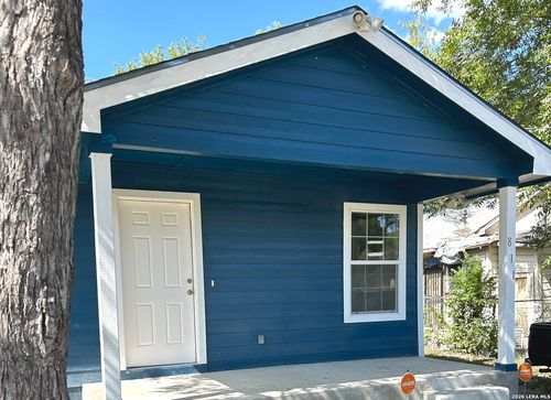 811 Vickers Ave, San Antonio, TX, 78211-3205 | Card Image