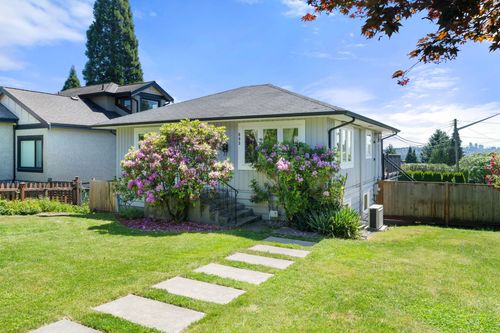 803 Calverhall St, North Vancouver, BC, V7L1X8 | Card Image