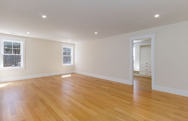 116 Winthrop St, House other with 4 bedrooms, 4 bathrooms and 6 parking in Medway MA | Image 25