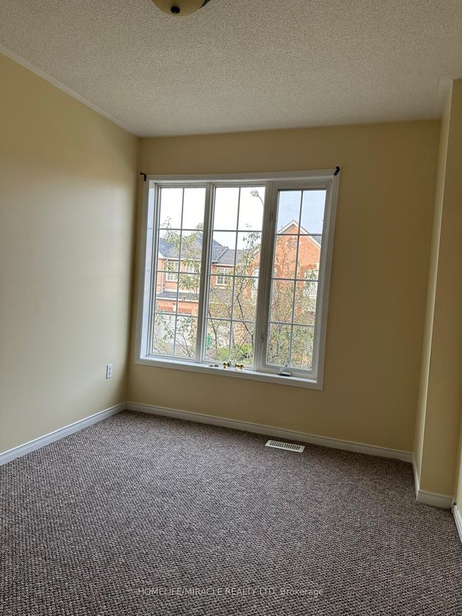 6 Sinclair Crt, Condo with 3 bedrooms, 3 bathrooms and 1 parking in Brampton ON | Image 39