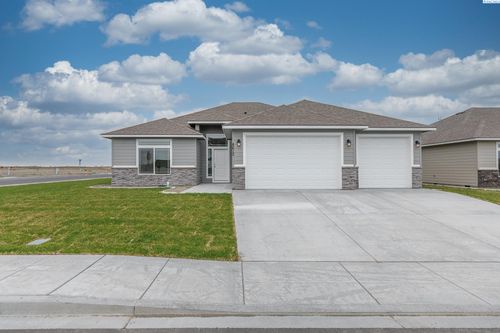 8705 Dusty Maiden Dr, Pasco, WA, 99301-7710 | Card Image