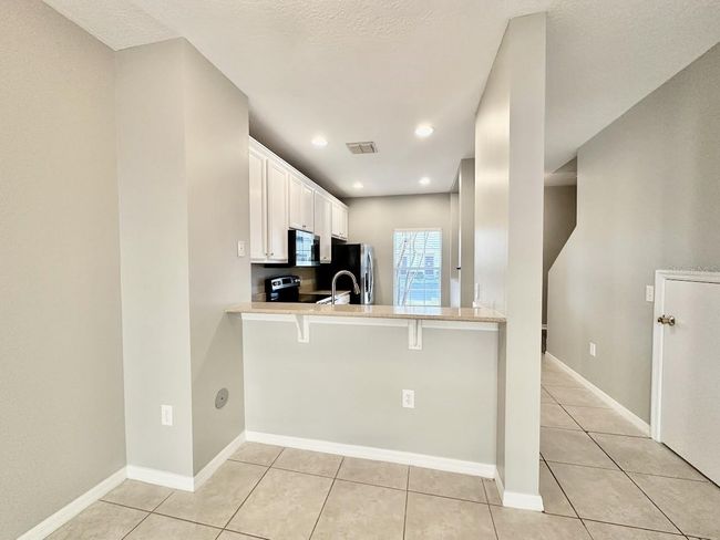 8532 Brushleaf Way, Townhouse with 2 bedrooms, 3 bathrooms and null parking in TAMPA FL | Image 8