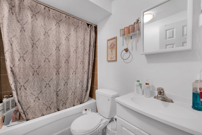 22 Constance St, House other with 6 bedrooms, 6 bathrooms and 5 parking in Brampton ON | Image 34