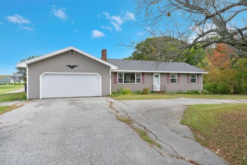 105 River Rd, Windham, ME, 04062-4043 | Card Image