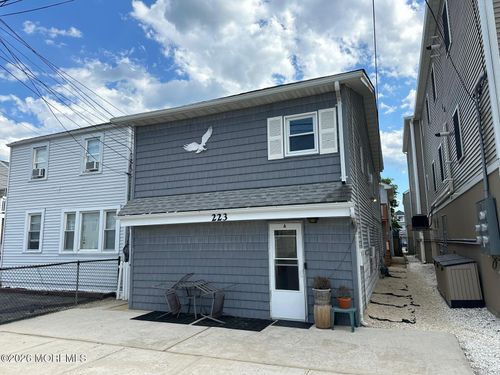 223 Hamilton Ave, Seaside Heights, NJ, 08751-2371 | Card Image