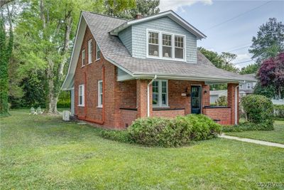 View of front of home featuring a front yard | Image 3