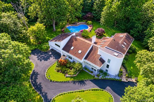 4 Stoneridge Ct, Syosset, NY, 11791-2334 | Card Image