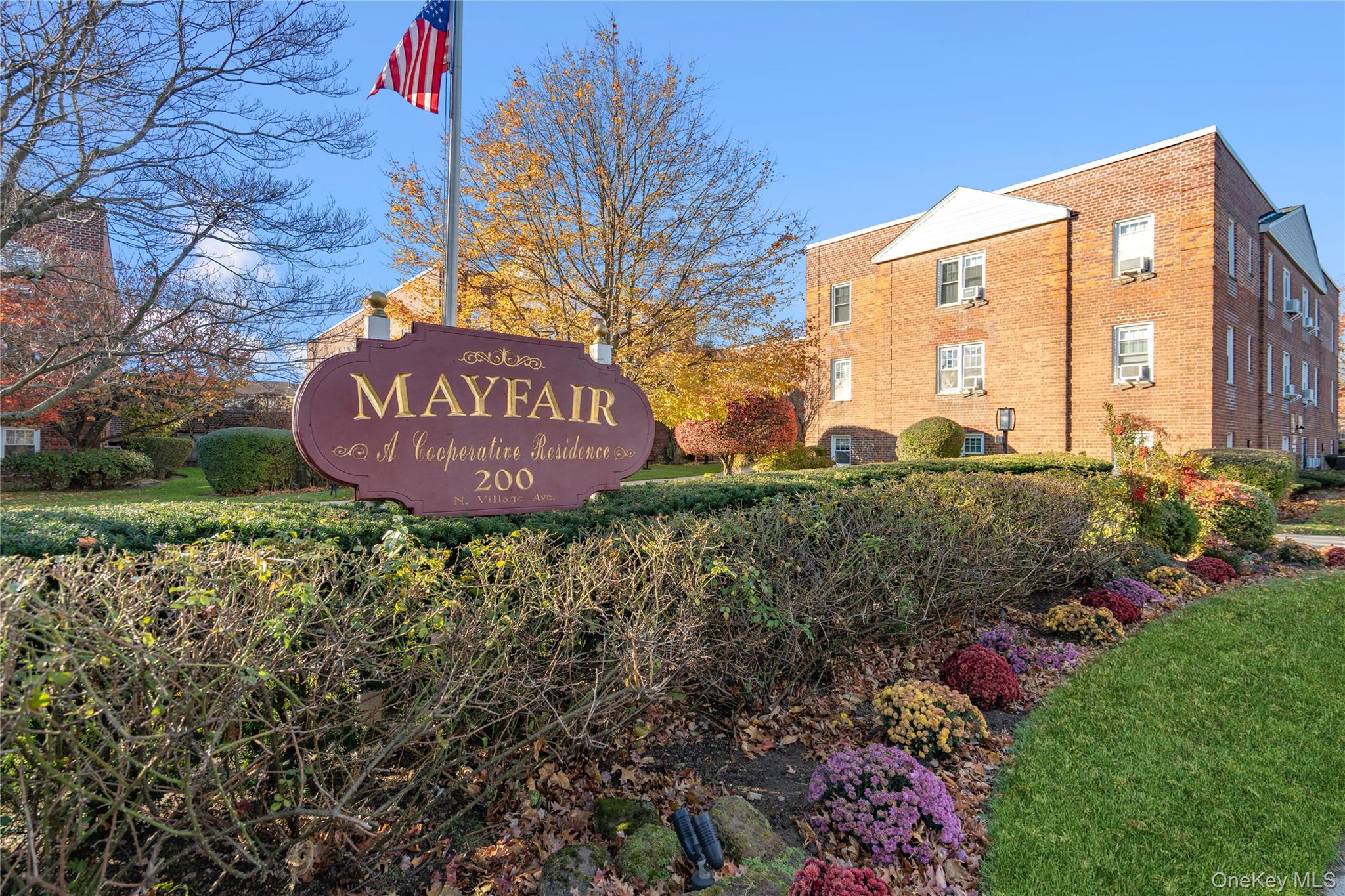 101a-200 N Village Ave, Rockville Centre, NY 11570