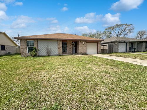 8611 Deep Valley Dr, Houston, TX, 77044-1520 | Card Image
