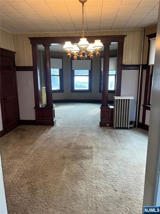 78 1 St St, Home with 4 bedrooms, 2 bathrooms and null parking in Clifton NJ | Image 6
