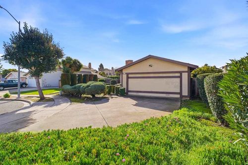 34311 Chester Ct, Fremont, CA, 94555-3021 | Card Image