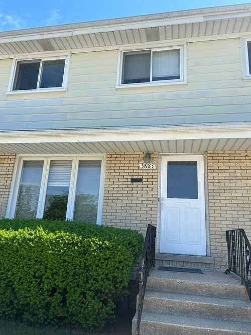9883 Soreng Ave, Schiller Park, IL, 60176-2106 | Card Image