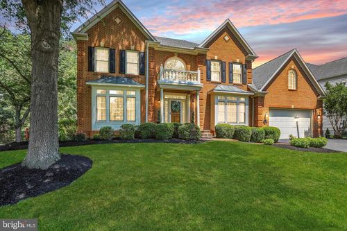 18301 Mid Ocean Pl, LEESBURG, VA, 20176-7404 | Card Image