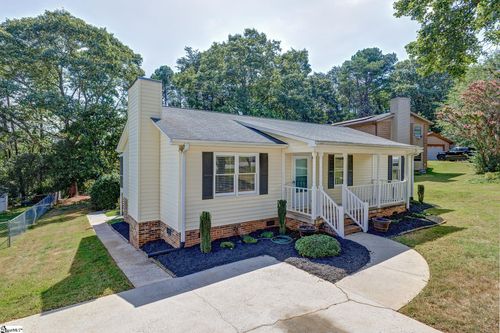 1013 Havelock Dr, Taylors, SC, 29687-4452 | Card Image
