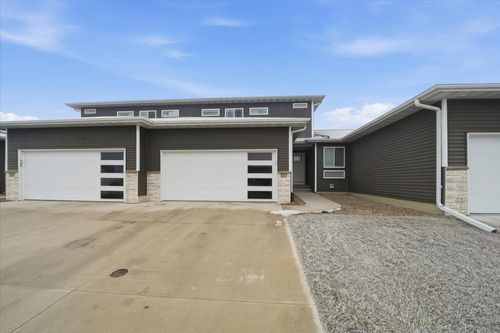 1217 N Loren Drive, Cedar Falls, IA, 50613 | Card Image