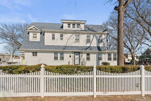 120 192nd St, Saint Albans, NY, 11412-3627 | Card Image